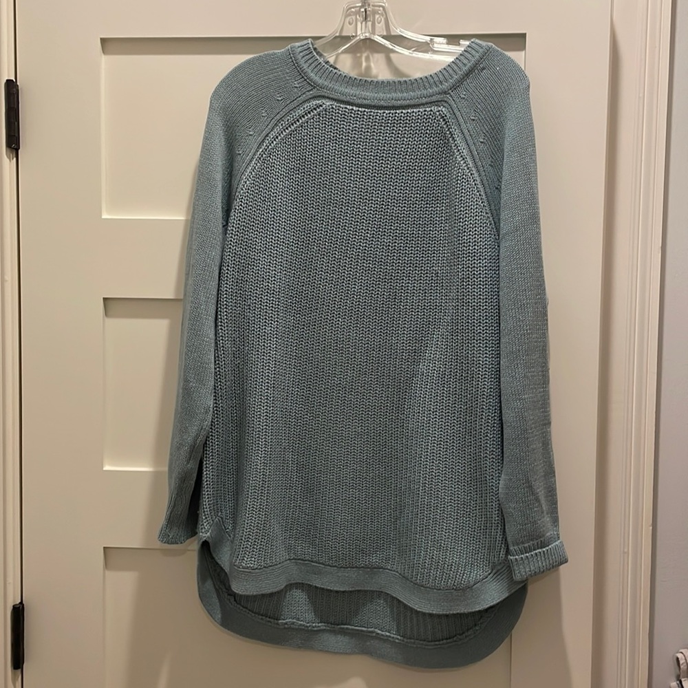 Sea foam shaker knit sweater in tunic length